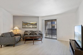 Newly Renovated 2BR Apartment w Pool by Stay Gia